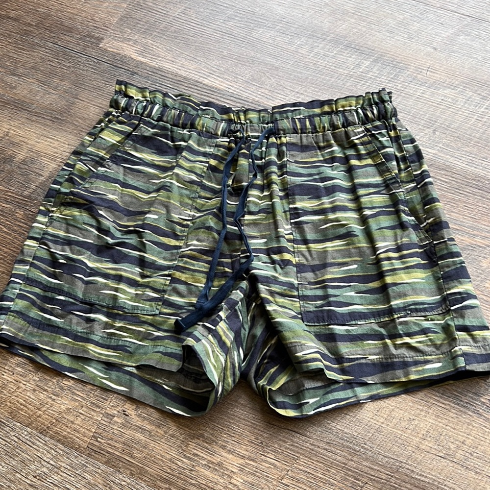Madewell Cotton Camo Elastic Waist Shorts